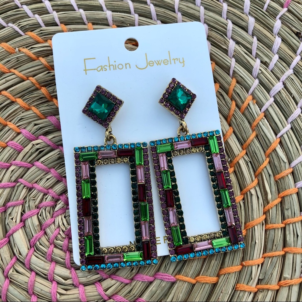 Large green rhinestone rectangular drop earrings - Picture 6 of 6